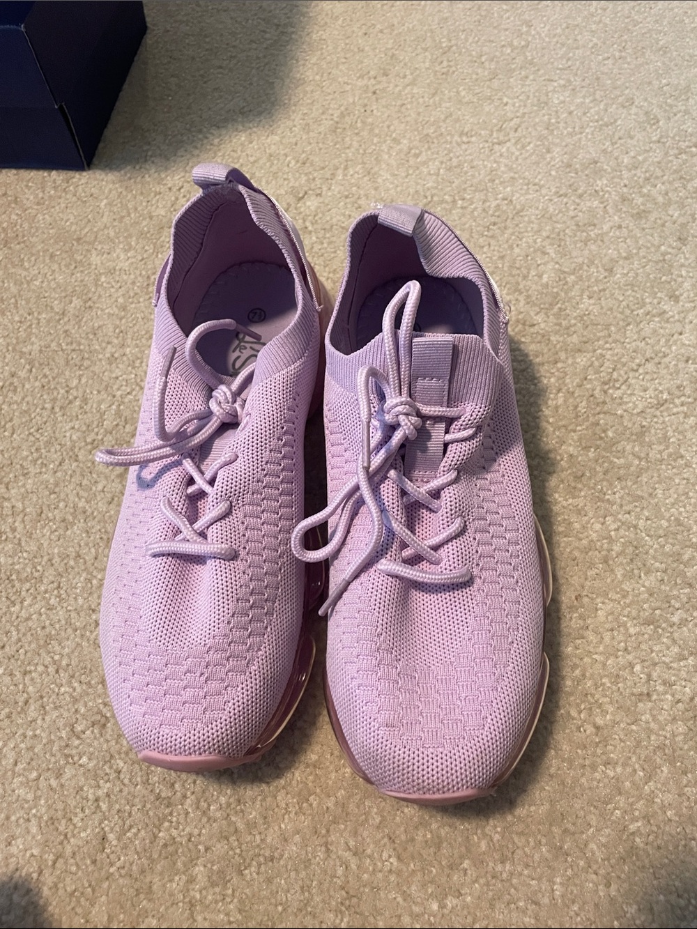 Women's Lightweight Knit Lace-Up Sneakers - Lilac size 7.5